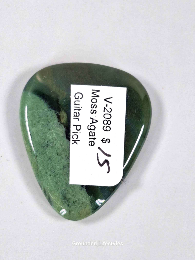 Moss Agate Guitar Pick - Image 3
