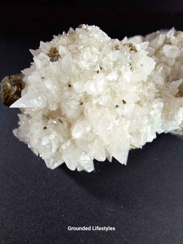 Dog Tooth Stellar Beam Calcite A3 Natural Amber Scalenohedral Crystal - Image 3