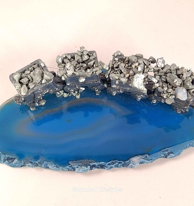 Pewter Ore Carts on Agate Slice - Image 3