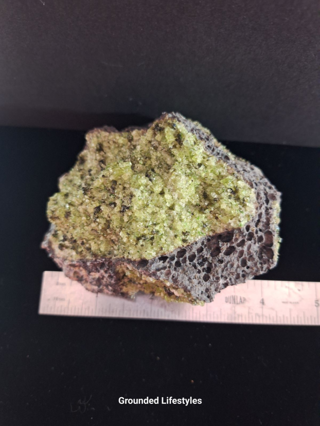 peridot bomb specimen