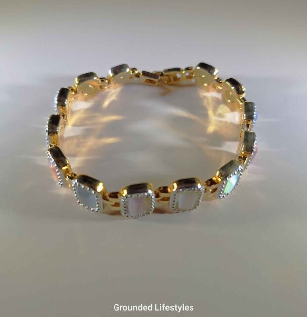 Handcrafted Cat’s Eye Gold Magnetic Bracelet with Cubic Zirconia – 5,000 Gauss