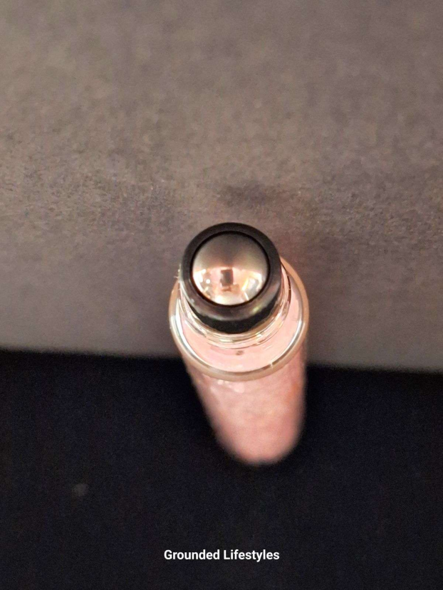 4.25 inch rose quartz essential oil roller with silver and black ball head