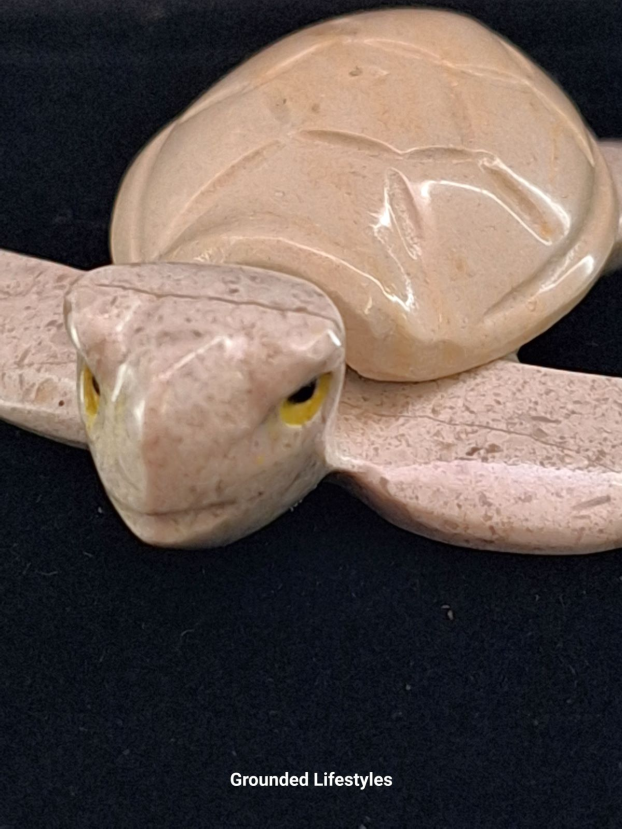 2.25 inch jasper sea turtle carving in natural patterned stone