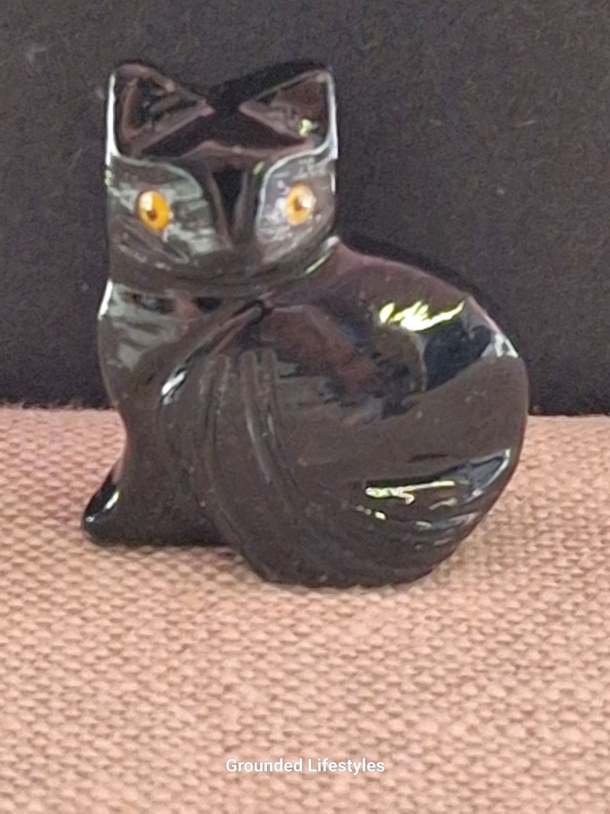 miniature black onyx cat figurine 1.25 inch yellow-eyed carving