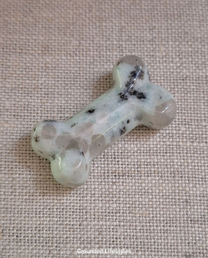 polished kiwi jasper bone 1.25 inch collectible gemstone figurine