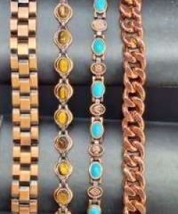 Magnetic bracelet thumbprint